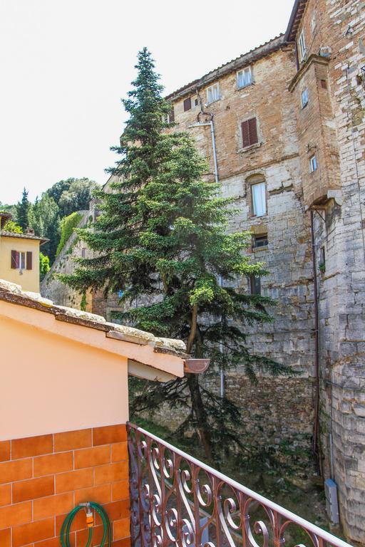 Alla Maison Di Alessia Bed & Breakfast Perugia Dış mekan fotoğraf