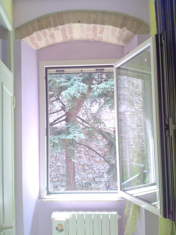 Alla Maison Di Alessia Bed & Breakfast Perugia Dış mekan fotoğraf